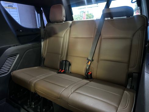 Used 2021 Chevrolet Tahoe High Country w/ Premium Package RWD image 25