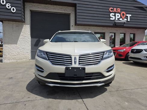 Used 2018 Lincoln MKC Premiere AWD/4WD image 2