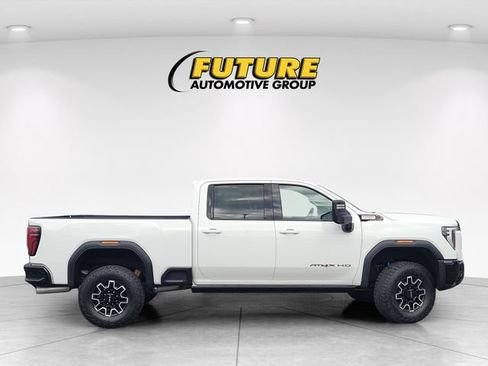 Used 2024 GMC Sierra 2500 AT4X AWD/4WD image 3