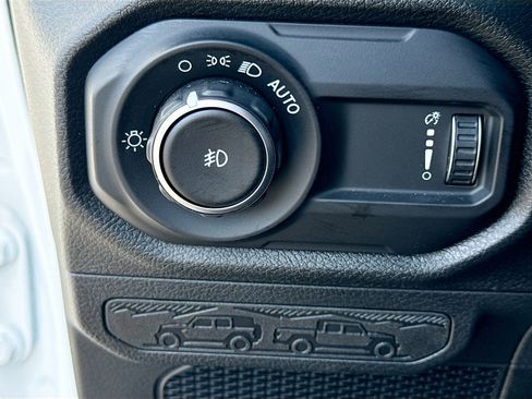 Used 2025 Jeep Wrangler Unlimited Sport AWD/4WD image 32