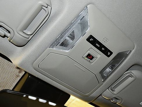 Used 2024 Toyota RAV4 XLE image 27