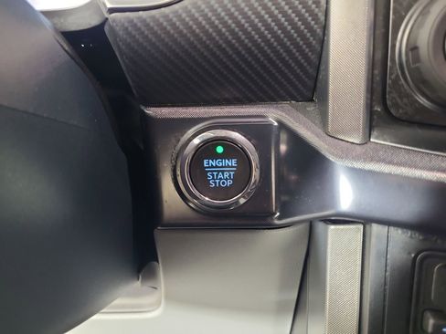 Used 2023 Ford F150 Limited image 15