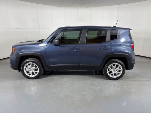 Used 2023 Jeep Renegade Latitude AWD/4WD image 5