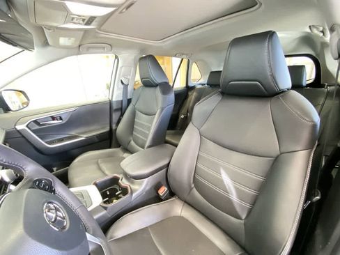 Used 2024 Toyota RAV4 Limited image 14
