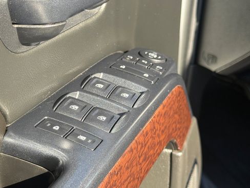 Used 2017 GMC Sierra 1500 SLT w/ SLT Premium Package image 28