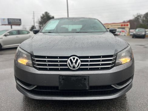 Used 2014 Volkswagen Passat TDI SE image 2
