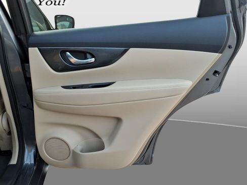 Used 2016 Nissan Rogue SL FWD image 28