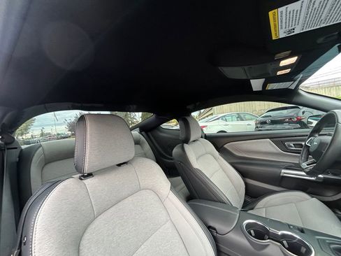 Used 2025 Ford Mustang GT RWD image 27
