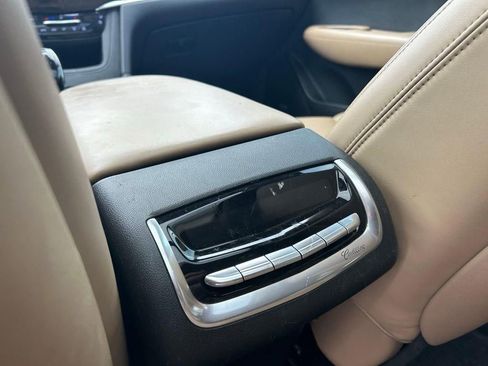 Certified 2024 Cadillac XT6 Premium Luxury w/ Platinum Package image 10