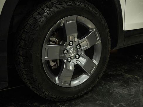 Used 2024 Honda Ridgeline TrailSport image 3