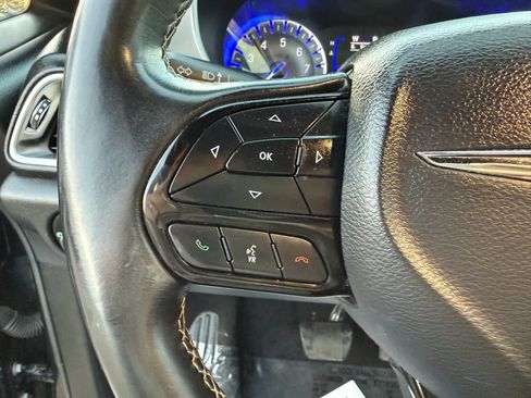 Used 2018 Chrysler Pacifica Touring Plus w/ S Appearance Package image 42