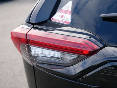 Certified 2025 Toyota RAV4 XLE AWD/4WD image 17