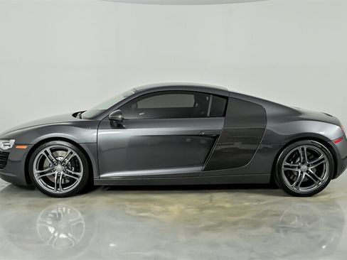 Used 2011 Audi R8 V8 AWD/4WD image 6