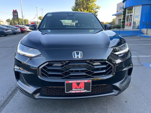 New 2026 Honda HR-V Sport image 2