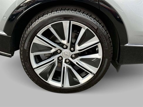 Used 2025 Cadillac Lyriq Luxury w/ LPO, Floor Liner Package image 13