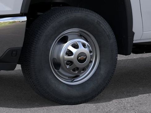 New 2026 Chevrolet Silverado 3500 W/T AWD/4WD image 9