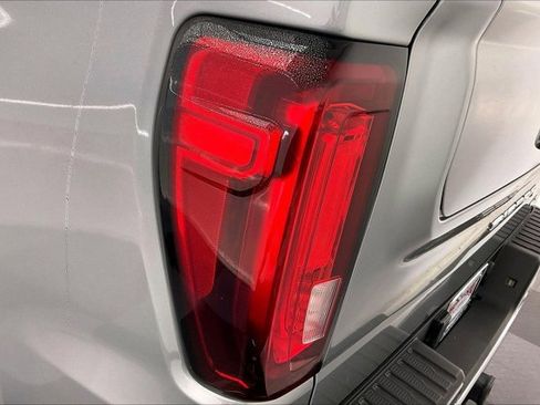 Used 2024 GMC Sierra 1500 SLT w/ SLT Premium Plus Package image 29