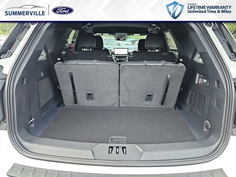 New 2026 Ford Explorer ST-Line w/ ST-Line Street Pack RWD image 15
