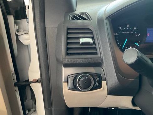 Used 2013 Ford Explorer FWD image 6
