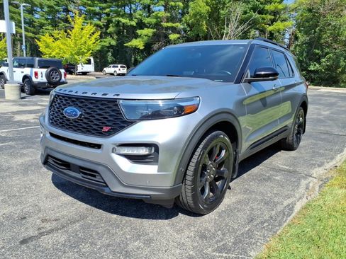 Used 2020 Ford Explorer ST w/ ST Street Pack AWD/4WD image 4