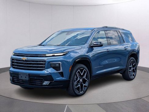 Used 2026 Chevrolet Traverse High Country w/ LPO, Floor Liner Package FWD image 1