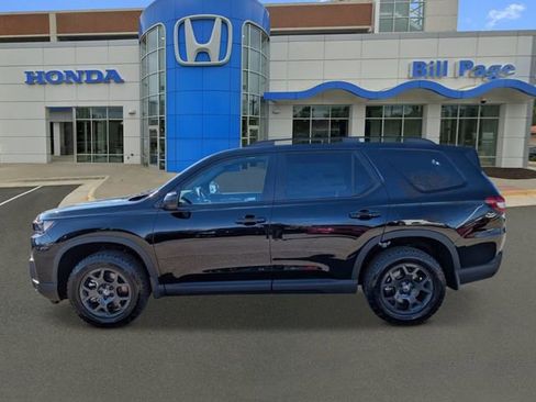 New 2026 Honda Pilot TrailSport image 2