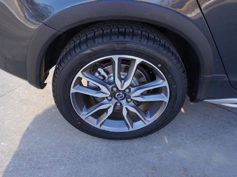 Used 2015 Volvo V60 T5 Cross Country w/ Protection Package image 11