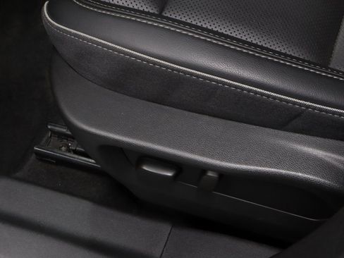 Used 2023 Buick Envision Essence image 23