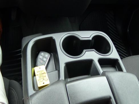 Used 2025 Chevrolet Silverado 1500 LT image 29