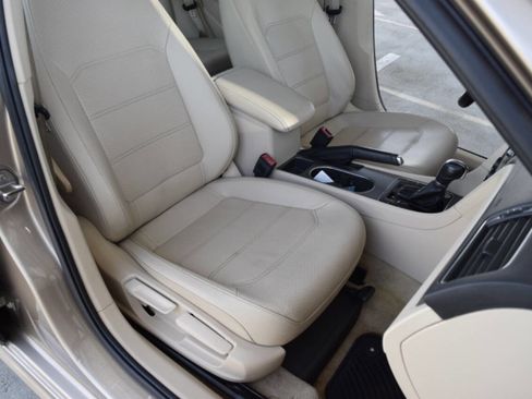 Used 2015 Volkswagen Passat TDI SE image 23