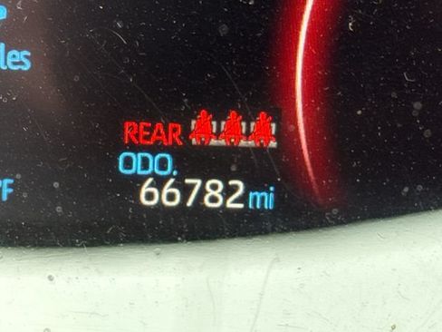 Used 2024 Toyota RAV4 LE AWD/4WD image 25