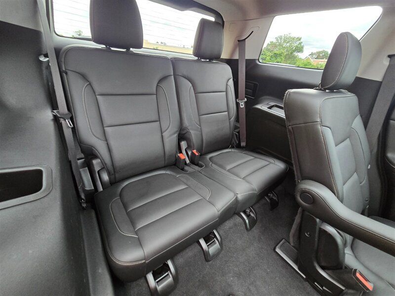 Used 2019 GMC Acadia SLT w/ Black Edition FWD image 18