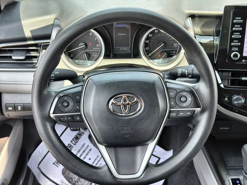 Used 2022 Toyota Camry LE w/ Convenience Package FWD image 14