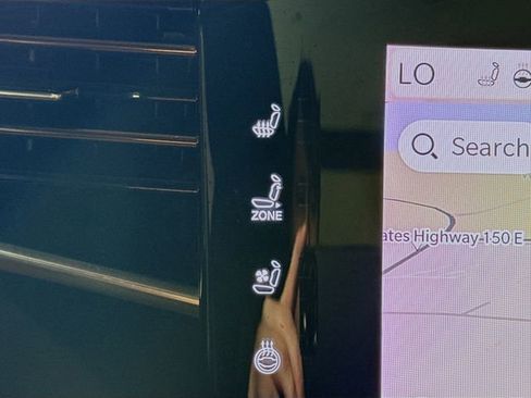 Used 2023 Jeep Grand Wagoneer Series III image 21