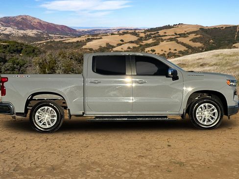 Used 2024 Chevrolet Silverado 1500 LT image 3