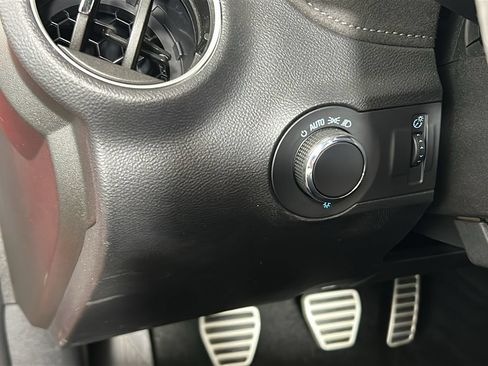 Used 2015 Chevrolet Camaro Z/28 RWD image 23
