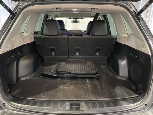 Used 2023 Subaru Forester Limited AWD/4WD image 27