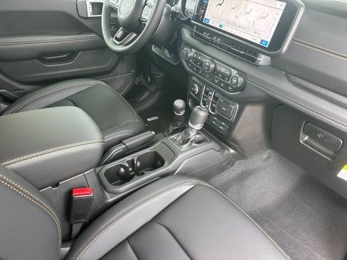 New 2026 Jeep Gladiator Sport AWD/4WD image 15