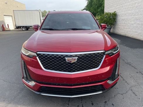 Used 2022 Cadillac XT6 Premium Luxury w/ Technology Package image 2