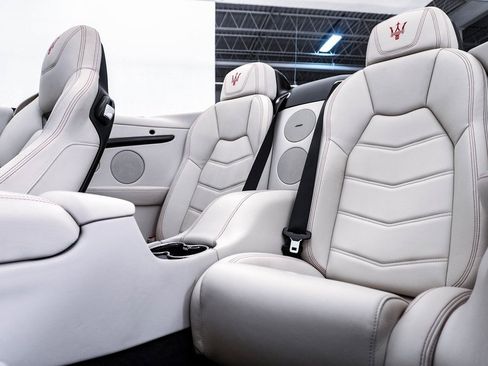 Used 2016 Maserati GranTurismo Sport image 20