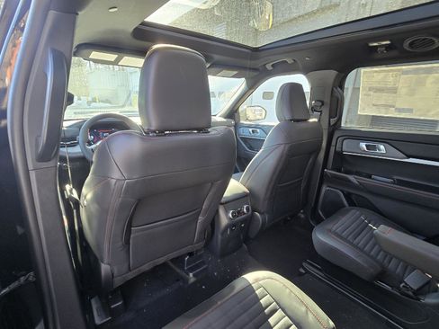 New 2026 Ford Explorer ST-Line w/ ST-Line Street Pack AWD/4WD image 13