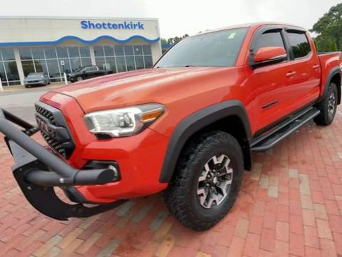 Used 2016 Toyota Tacoma TRD Off-Road w/ Towing Package AWD/4WD image 5