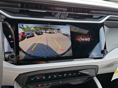 New 2026 Jeep Cherokee Limited AWD/4WD image 12