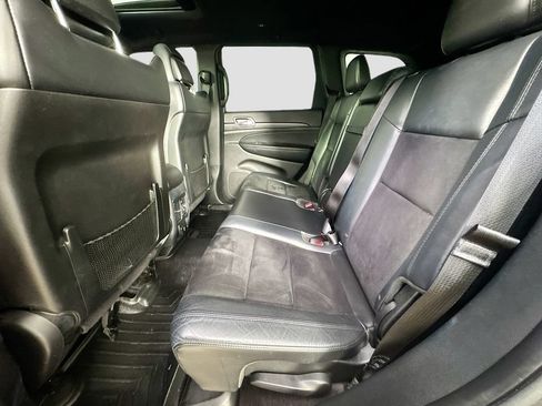 Used 2018 Jeep Grand Cherokee Altitude RWD image 30