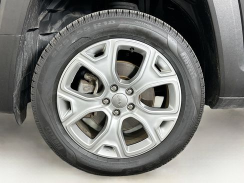 Used 2019 Jeep Renegade Limited image 11