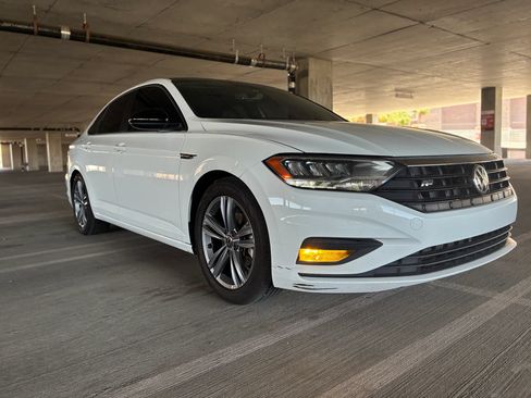 Used 2020 Volkswagen Jetta R-Line w/ R-Line Cold Weather Package FWD image 14