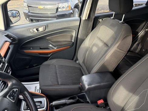 Used 2021 Ford EcoSport SE w/ SE Appearance Package image 8