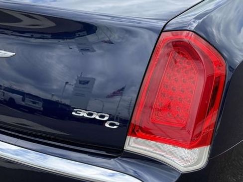 Used 2015 Chrysler 300 C w/ Harman/Kardon Audio Group RWD image 6