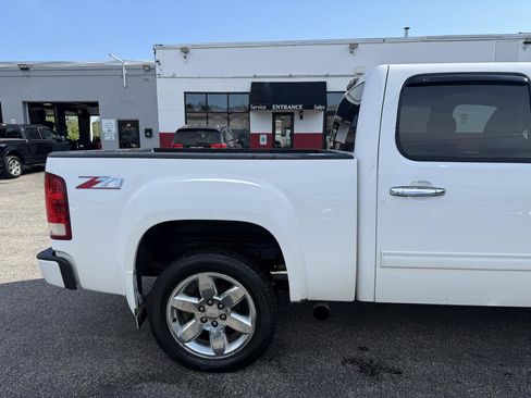 Used 2013 GMC Sierra 1500 SLT w/ SLT Convenience Package AWD/4WD image 12