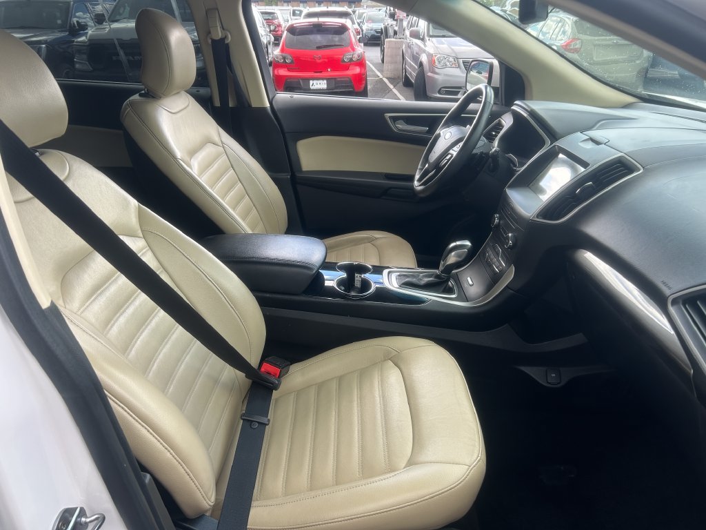 Used 2017 Ford Edge SEL w/ Equipment Group 201A AWD/4WD image 35